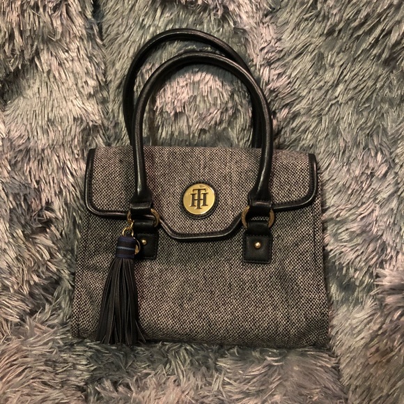 Tommy Hilfiger Handbags - ♥️TOMMY HILFIGER♥️ Handbag SUPER CUTE!💕🌸